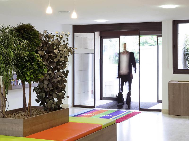 ibis Styles Niort Poitou Charentes image