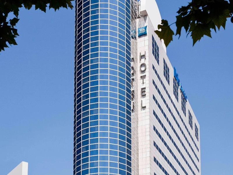 Ibis Budget Paris Porte de Montreuil image
