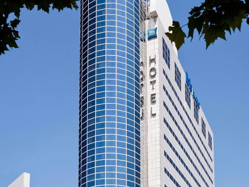 Ibis Budget Paris Porte de Montreuil image