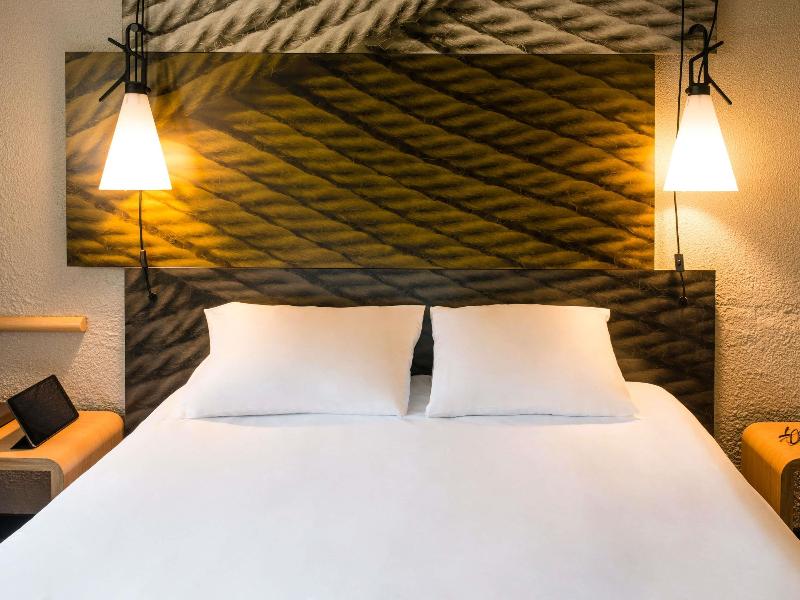 Ibis Bourg-En-Bresse image