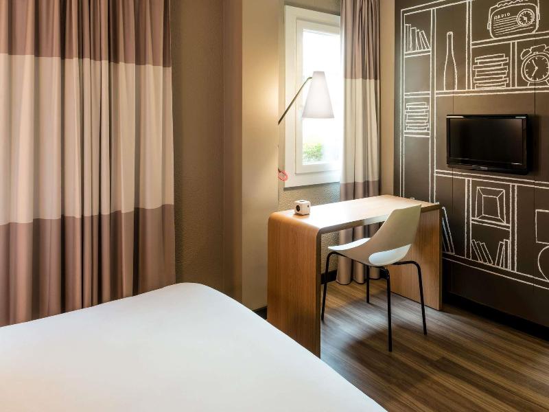 Ibis Bourg-En-Bresse image