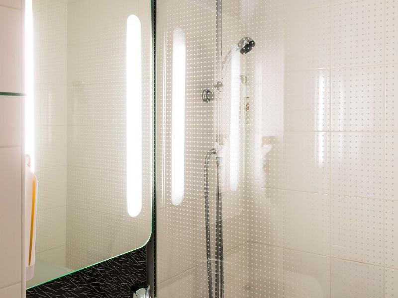 Ibis Bourg-En-Bresse image