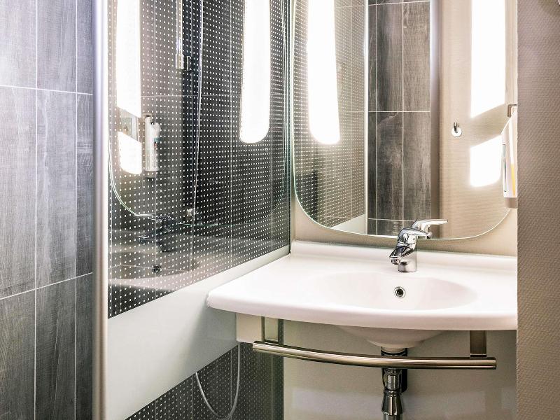 Ibis Bourg-En-Bresse image