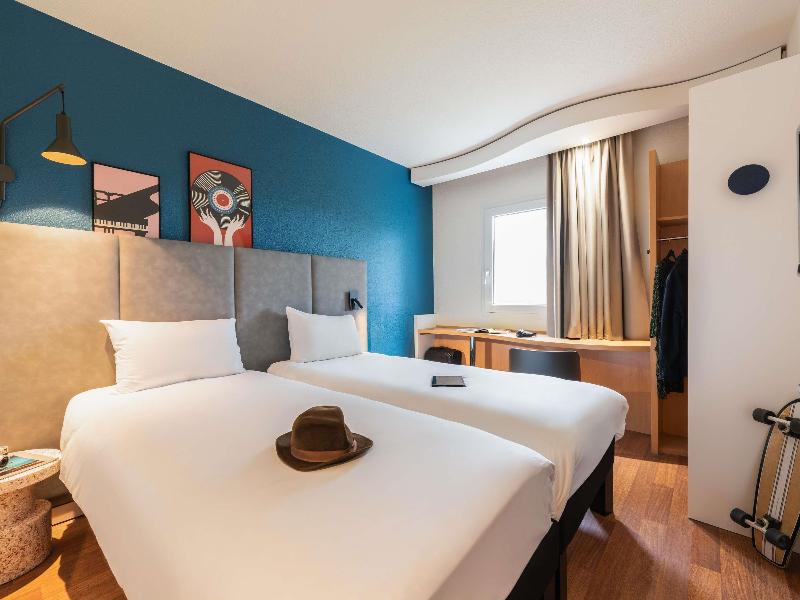 ibis Bourg Jasseron/Teyssonge image