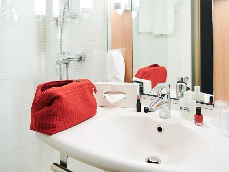 ibis Styles Lyon Gerland Musee des Confluences image