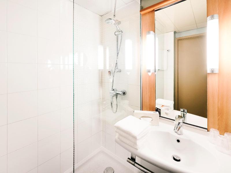 ibis Styles Lyon Gerland Musee des Confluences image
