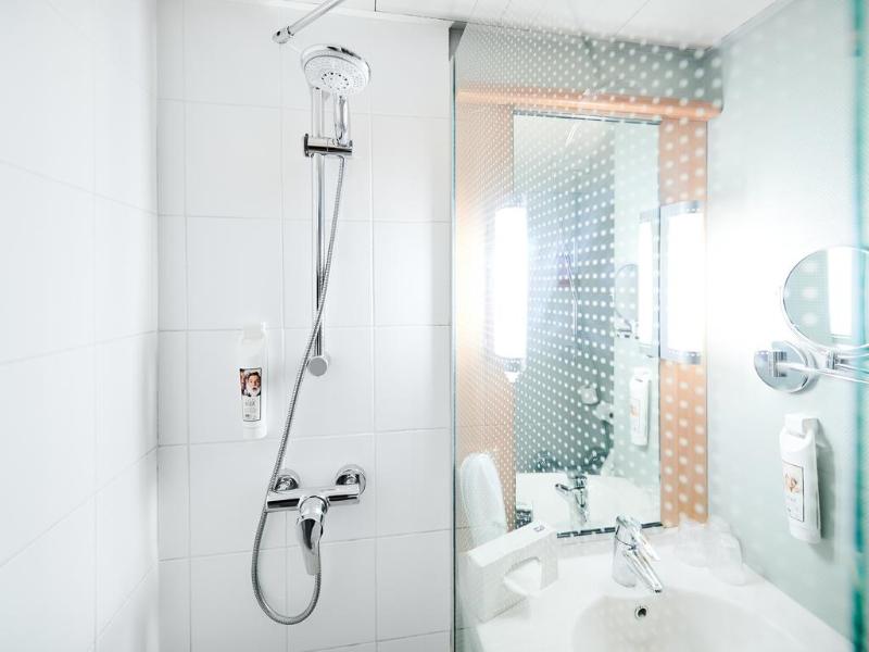 ibis Styles Lyon Gerland Musee des Confluences image