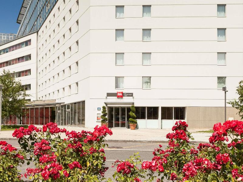 Ibis Lyon Caluire Cité Internationale image