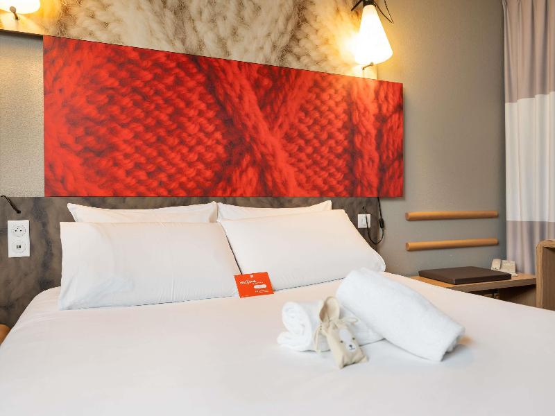 Ibis Lyon Caluire Cité Internationale image