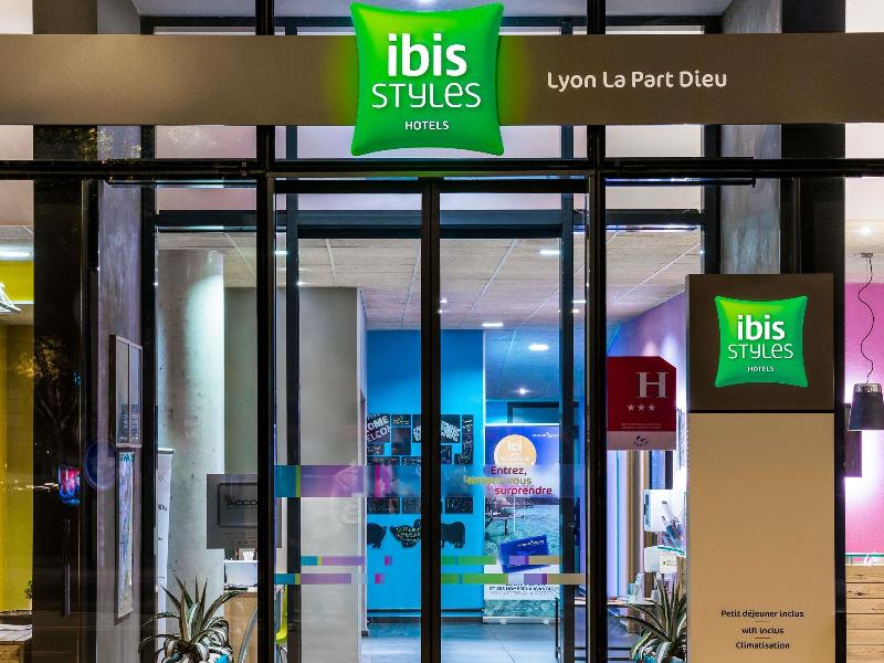 Ibis Styles Lyon Part Dieu image
