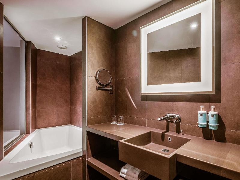 Novotel Lyon Confluence image