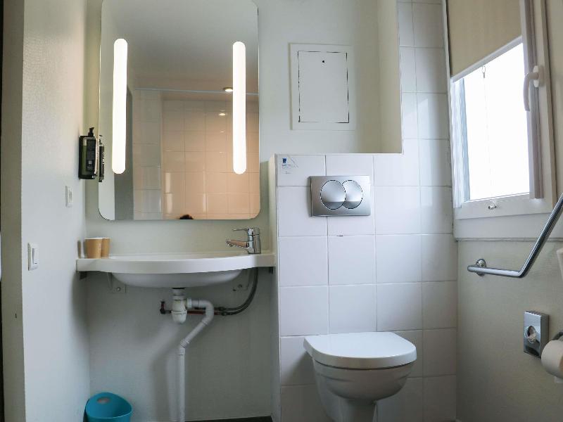 ibis budget Montpellier Sud Près d'Arènes image