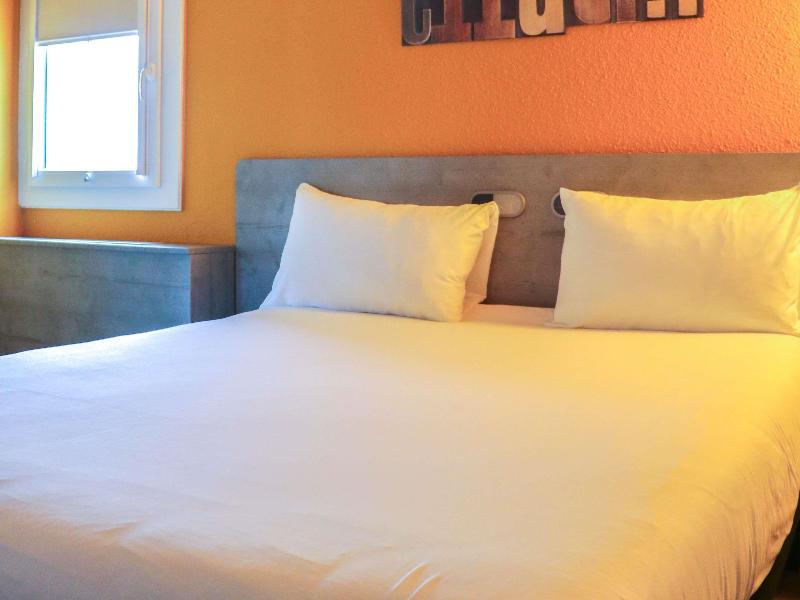 ibis budget Montpellier Sud Près d'Arènes image