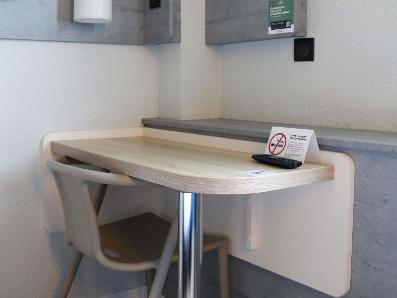 ibis budget Montpellier Sud Près d'Arènes image