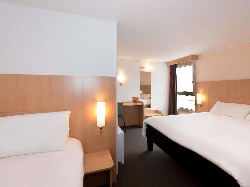 ibis Roscoff bord de mer image