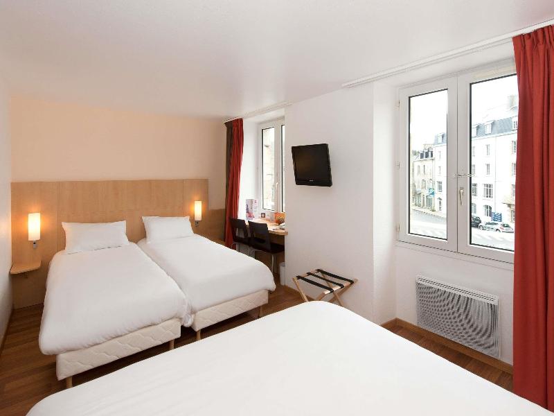 ibis Roscoff bord de mer image