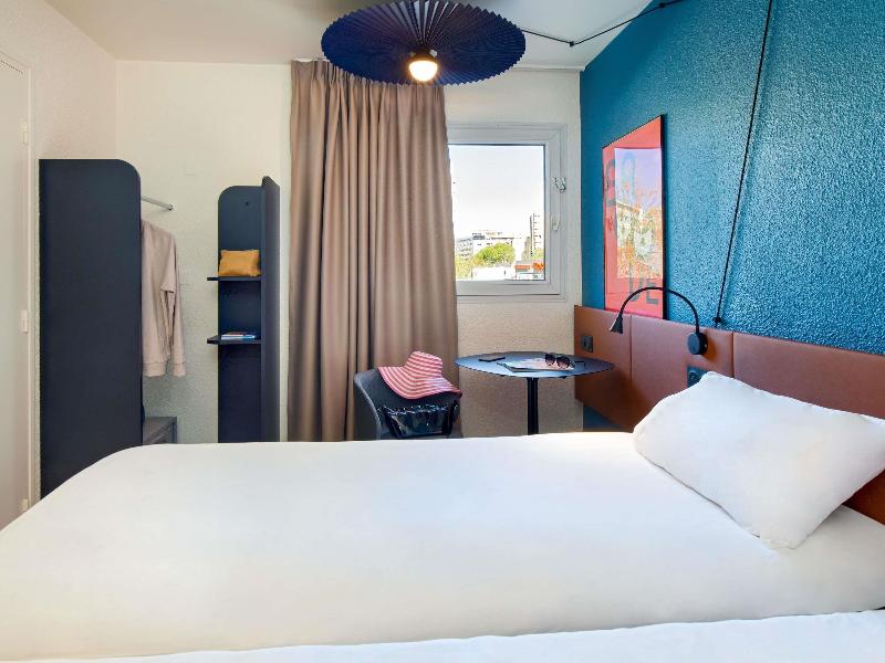 ibis Marseille Timone image