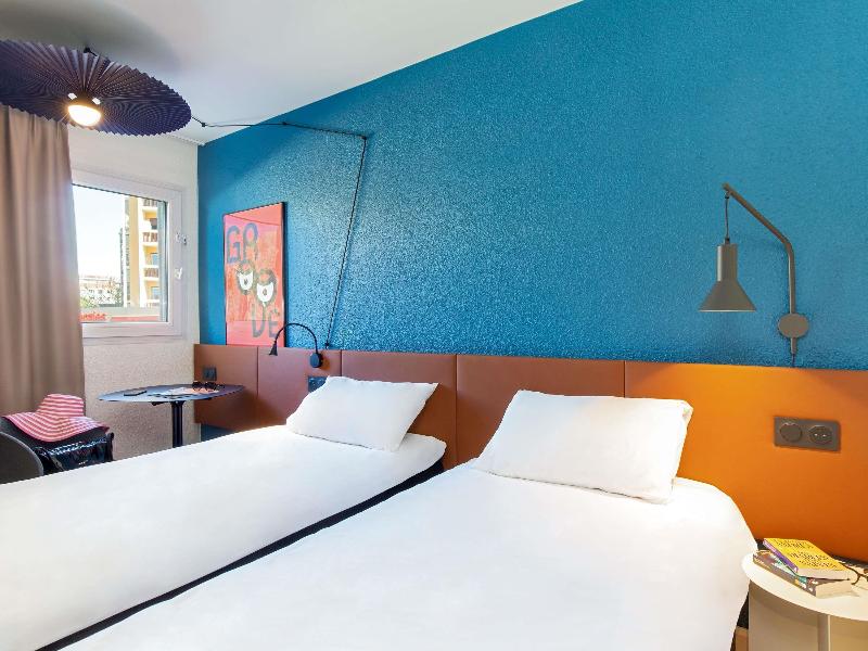 ibis Marseille Timone image