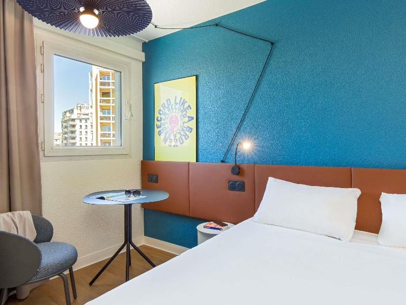ibis Marseille Timone image