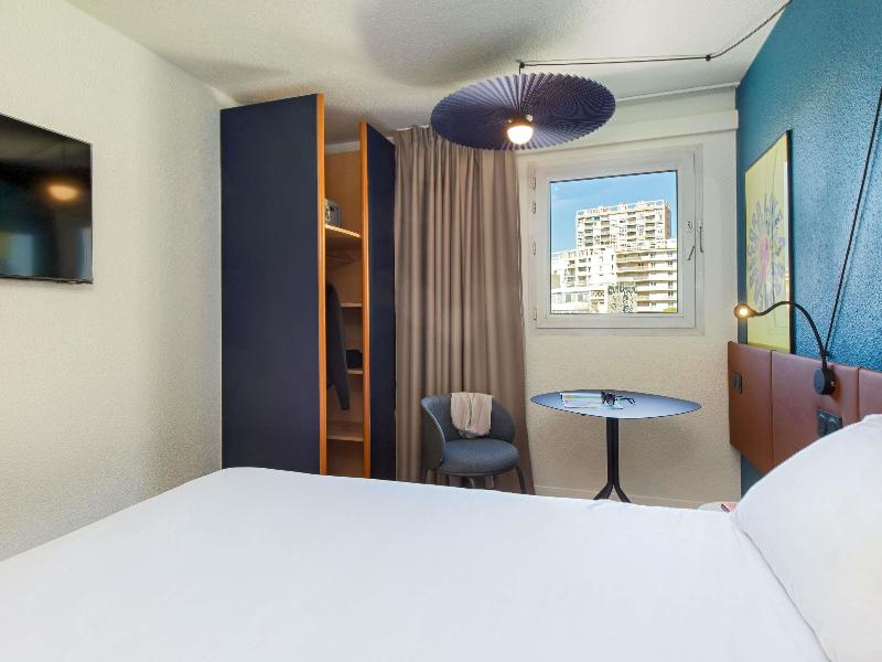 ibis Marseille Timone image