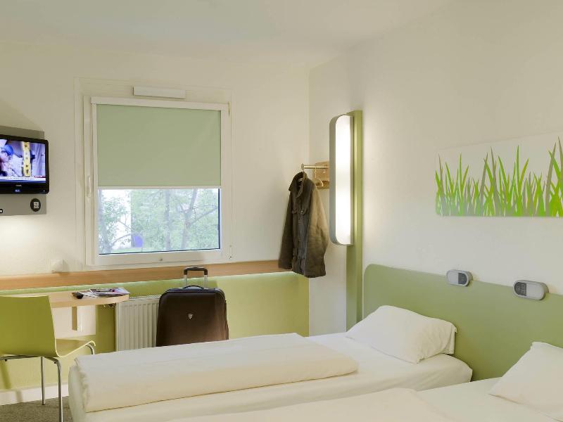 ibis budget Marseille Est Porte d'Aubagne image