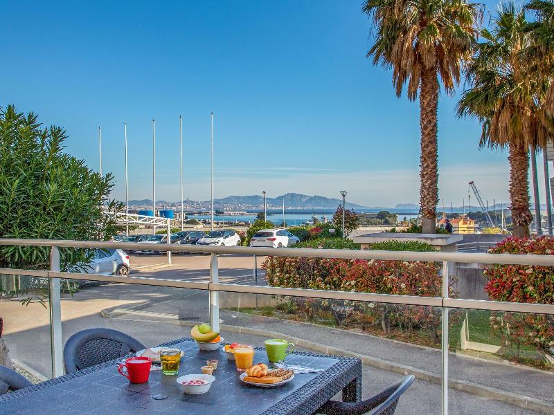 ibis budget Marseille l'Estaque image