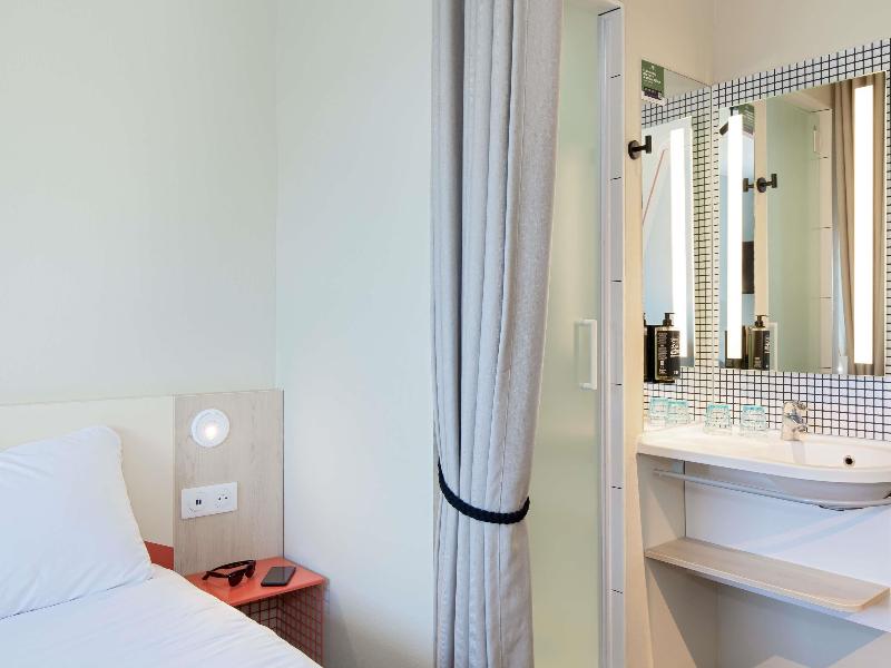 ibis budget Marseille l'Estaque image
