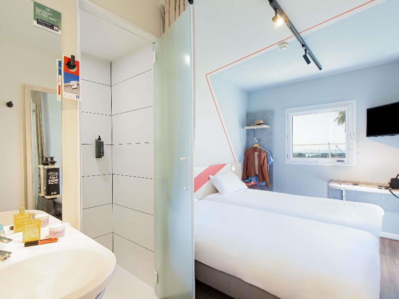 ibis budget Marseille l'Estaque image