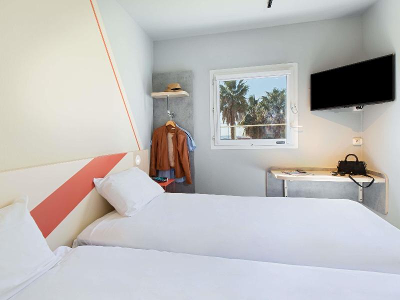 ibis budget Marseille l'Estaque image