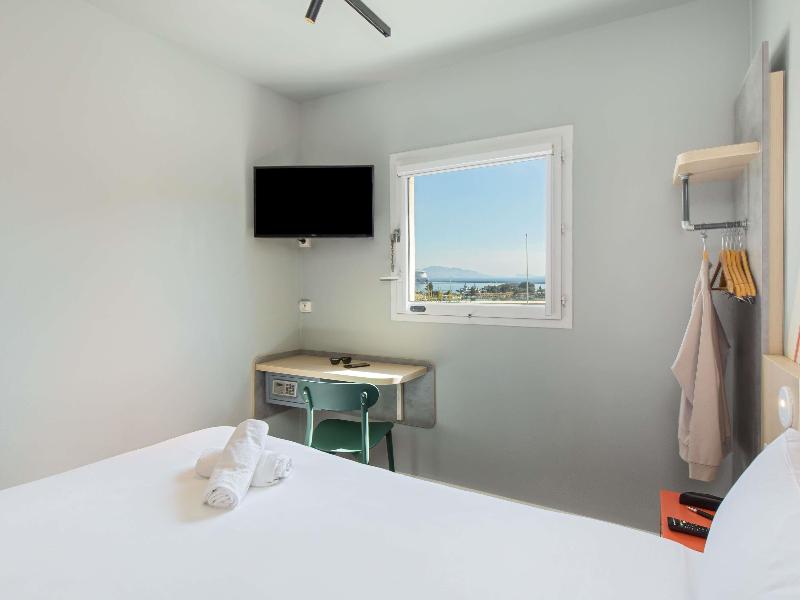 ibis budget Marseille l'Estaque image
