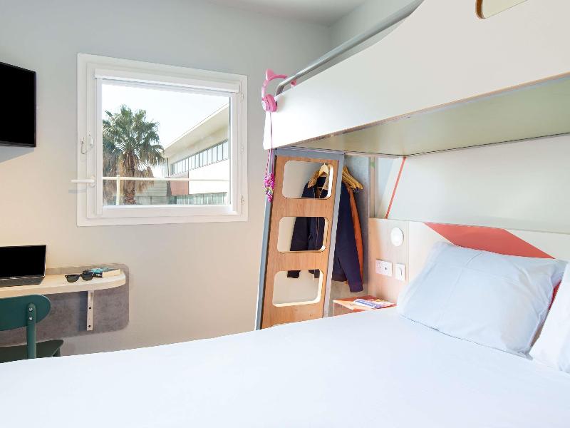 ibis budget Marseille l'Estaque image