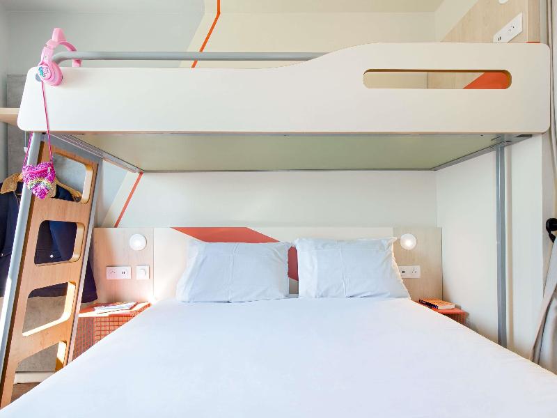 ibis budget Marseille l'Estaque image