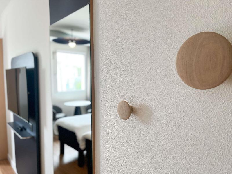 ibis Martigues image