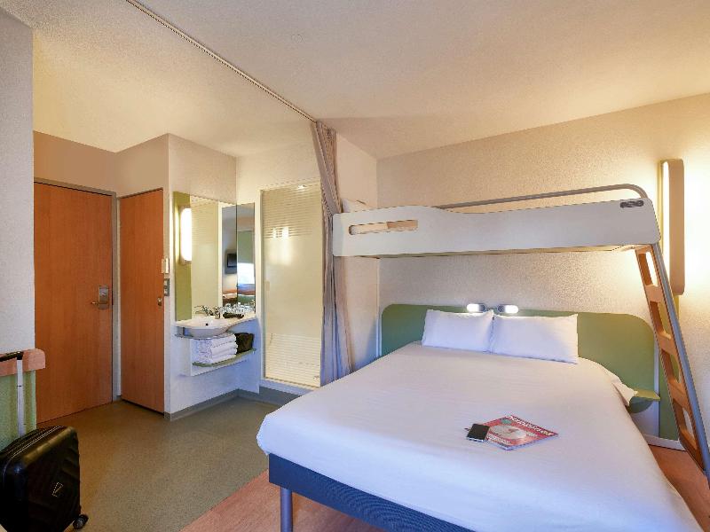 ibis budget Cholet Centre image