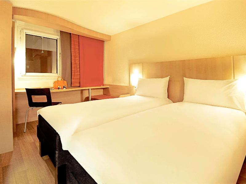 ibis Nevers image