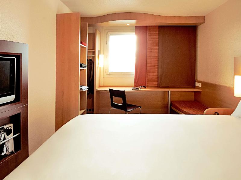 ibis Nevers image
