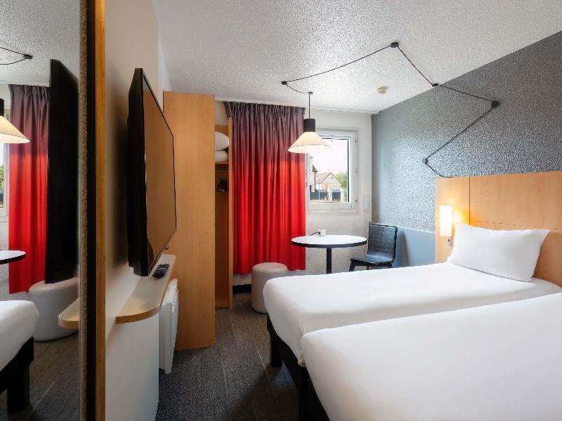 ibis Cergy-Pontoise Le Port image