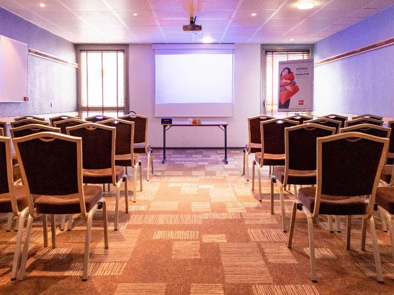 Ibis Paris Gennevilliers image