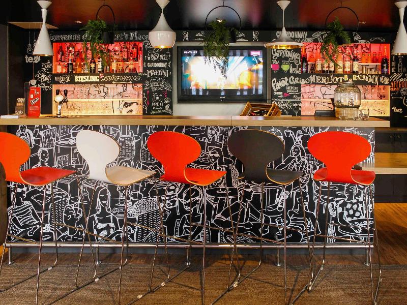 Ibis Paris Gennevilliers image
