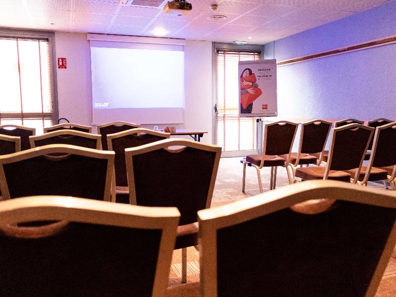 Ibis Paris Gennevilliers image