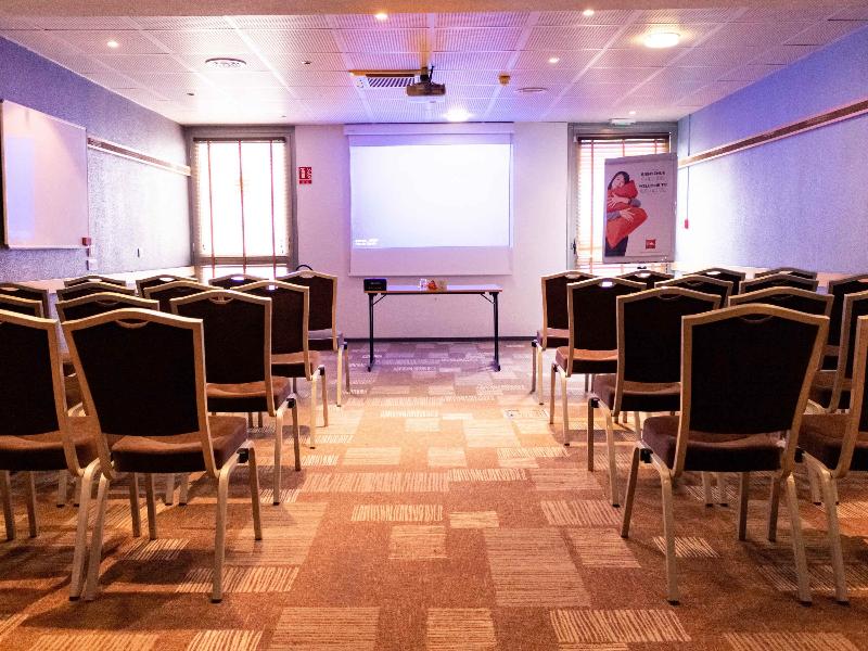 Ibis Paris Gennevilliers image