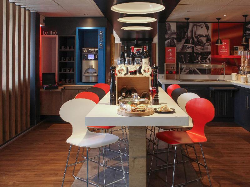 Ibis Paris Gennevilliers image