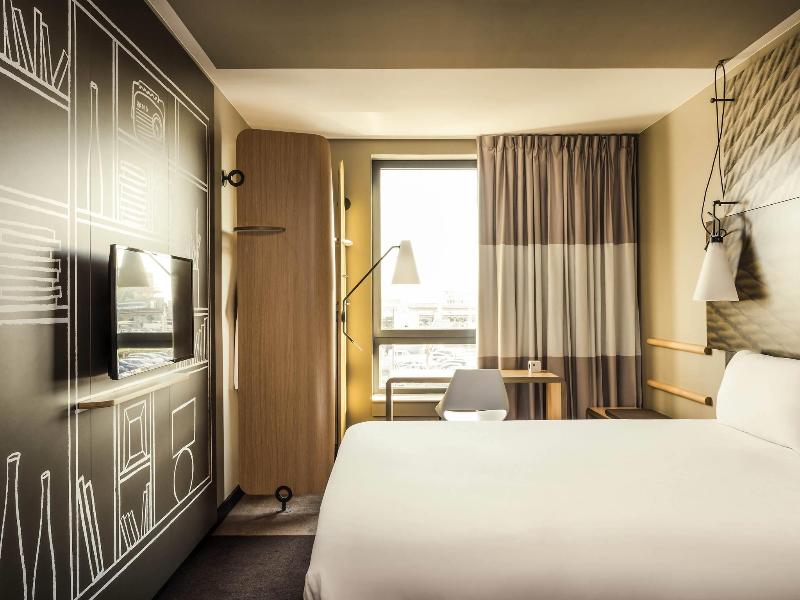 ibis Paris Coeur d'Orly Airport image