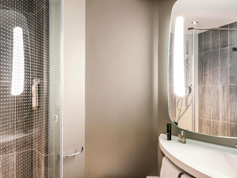 ibis Paris Coeur d'Orly Airport image