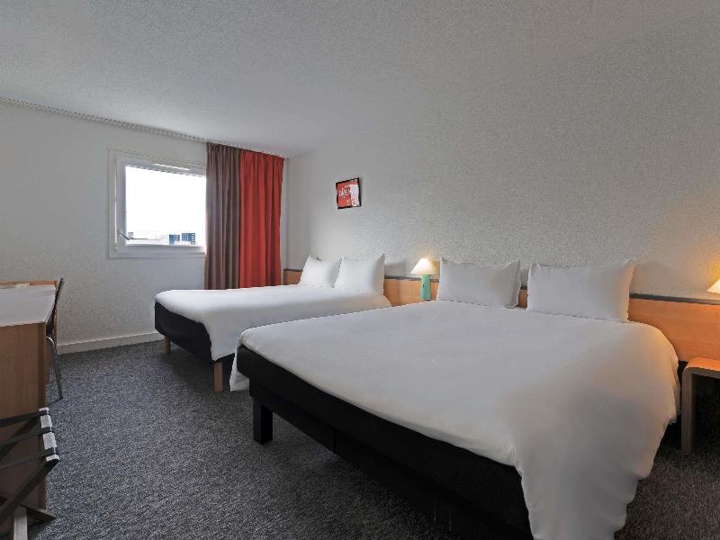 ibis Paris Pantin Eglise image