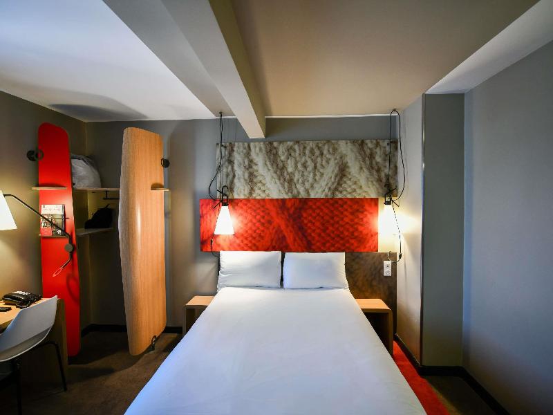 ibis Paris Canal Saint-Martin image