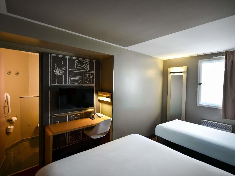 ibis Paris Canal Saint-Martin image
