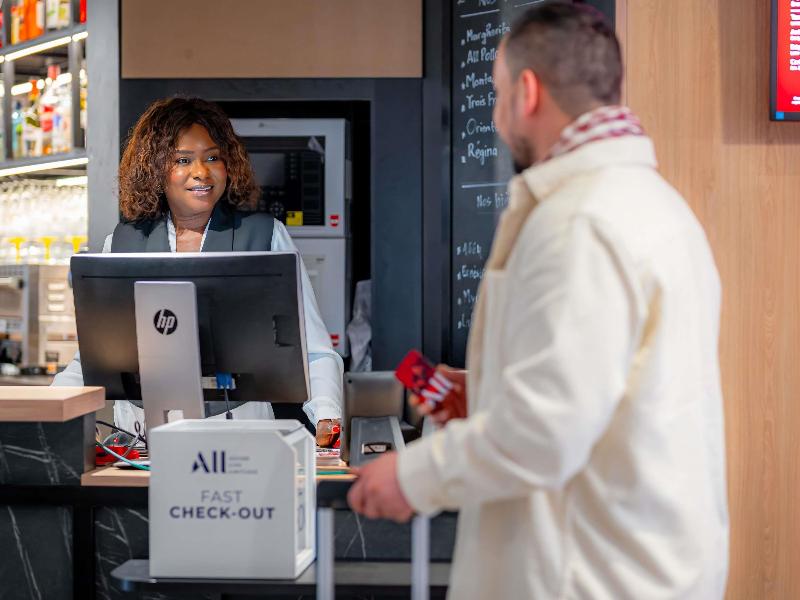 ibis Paris Ornano Montmartre Nord 18ème image