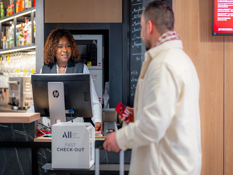 ibis Paris Ornano Montmartre Nord 18ème image