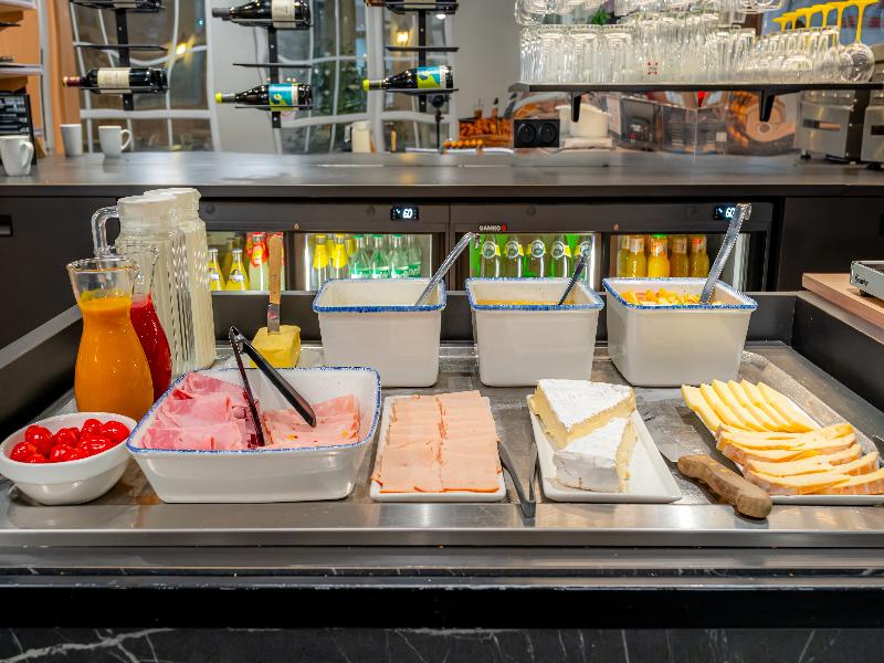 ibis Paris Ornano Montmartre Nord 18ème image